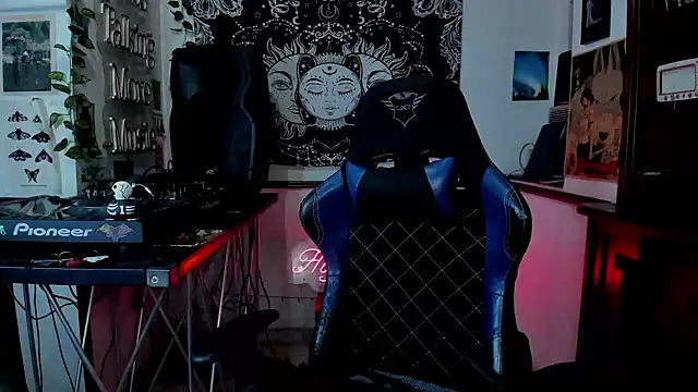 Demongirl6666 online show from January 11, 2025, 3:23 am