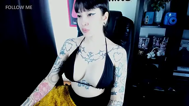 Demongirl6666 online show from March 19, 2026, 7:45 am
