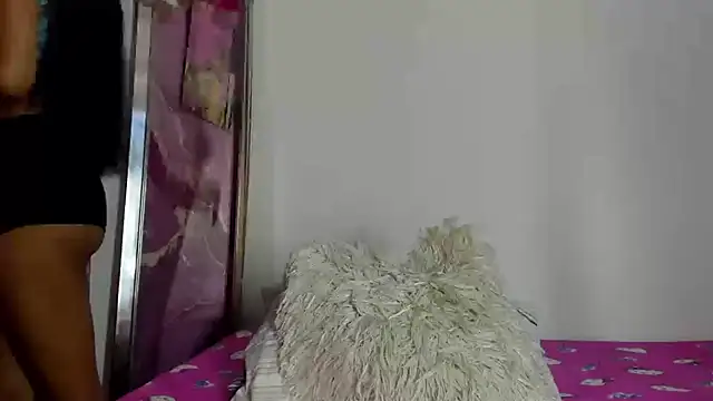 Snapshot of Prettygirl_012 chatting on January 8, 2025, 2:14 pm Prettygirl 012 online show from January 8, 2025, 2:14 pm