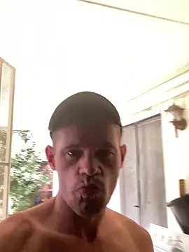 Snapshot of FrankieKentucky chatting on February 27, 2025, 5:15 pm FrankieKentucky online show from February 27, 2025, 5:15 pm