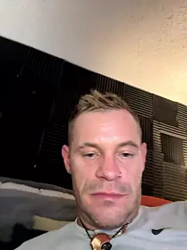 FrankieKentucky online show from January 6, 2026, 4:43 pm