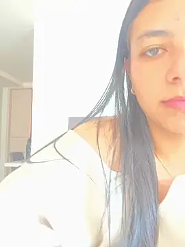 Liissa cute  online show from April 20, 2026, 6:53 pm