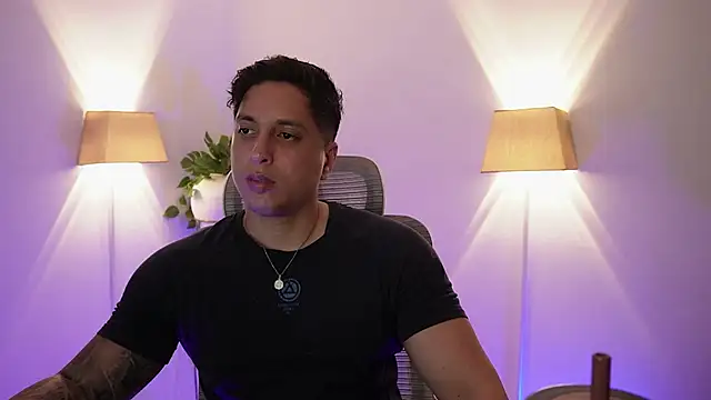 Snapshot of appolo_allen chatting on May 15, 2026, 2:51 am appolo allen online show from May 15, 2026, 2:51 am