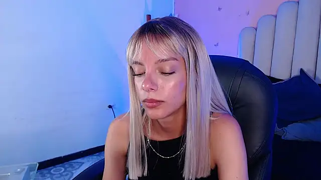 peyton golden1 online show from September 29, 2025, 3:55 am