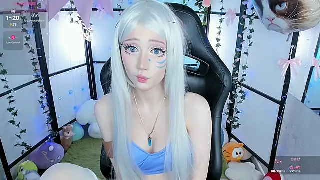 Snapshot of LilithLin chatting on October 12, 2025, 11:04 pm LilithLin online show from October 12, 2025, 11:04 pm