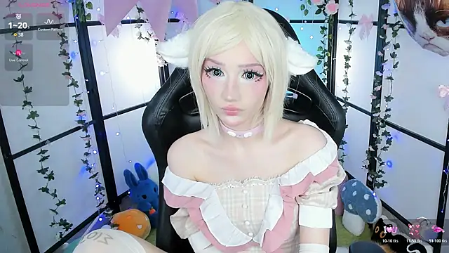 Snapshot of LilithLin chatting on October 20, 2025, 11:27 pm LilithLin online show from October 20, 2025, 11:27 pm