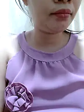 Snapshot of _Mira_69_ chatting on April 21, 2026, 1:42 am Mira 69 online show from April 21, 2026, 1:42 am