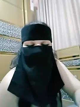 Snapshot of Naariman chatting on February 1, 2025, 10:26 am Naariman online show from February 1, 2025, 10:26 am