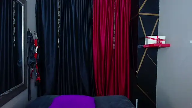 AvaLusty online show from March 3, 2025, 7:17 pm