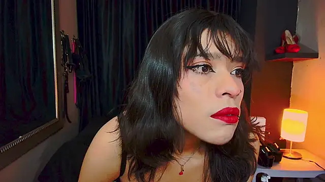 AvaLusty online show from November 26, 2025, 4:41 pm