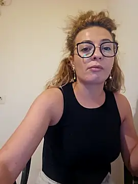 Selenna emma online show from October 10, 2025, 7:24 pm