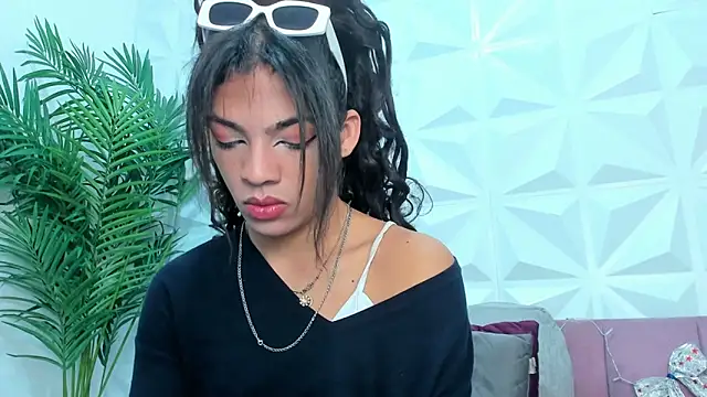 Briyit Doll online show from December 11, 2024, 1:28 pm