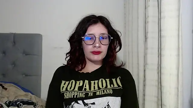 mariana124- online show from January 7, 2025, 6:24 pm