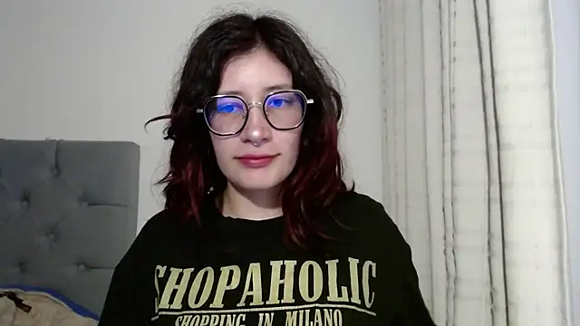 mariana124- online show from January 7, 2025, 9:25 pm