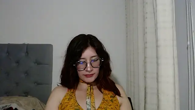 mariana124- online show from January 8, 2025, 10:27 pm