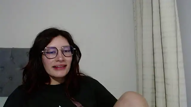 mariana124- online show from January 11, 2025, 7:16 pm