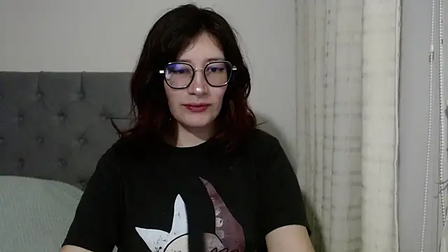 mariana124- online show from January 21, 2025, 10:30 pm