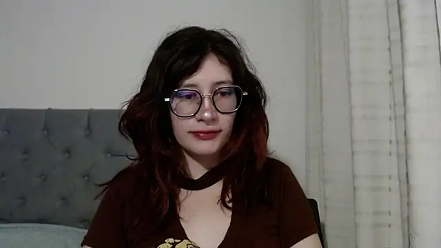 mariana124- online show from February 4, 2025, 10:34 pm