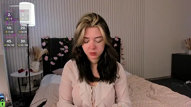 Vanessa Walters online show from September 22, 2025, 2:46 am