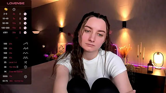 annacooleman online show from April 9, 2026, 6:19 am