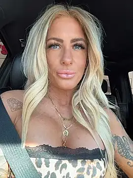 blondiluvsanal online show from February 6, 2026, 6:22 pm