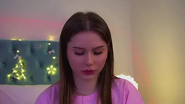 DianaVert online show from December 4, 2025, 6:27 pm