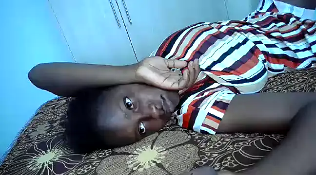 Snapshot of queen-goddess chatting on December 27, 2024, 5:42 am queen-goddess online show from December 27, 2024, 5:42 am