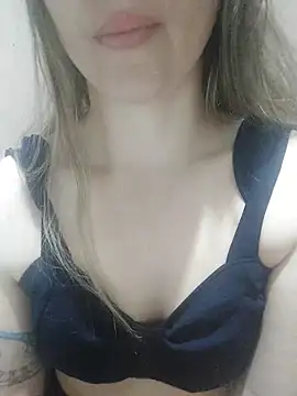 branca18hot online show from October 22, 2025, 12:27 pm