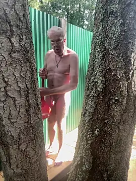 twist699 online show from April 3, 2026, 5:55 pm