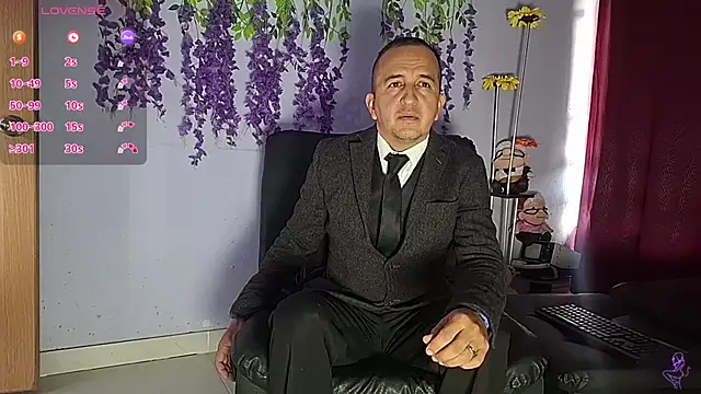 Snapshot of yazfore2 chatting on July 9, 2026, 2:21 pm yazfore2 online show from July 9, 2026, 2:21 pm