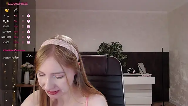 Snapshot of Cutie_Annie chatting on November 23, 2025, 2:55 am Cutie Annie online show from November 23, 2025, 2:55 am