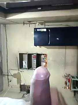 PRIYANHUxh online show from December 16, 2025, 8:41 am