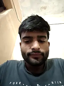 PRIYANHUxh online show from March 12, 2026, 5:13 am