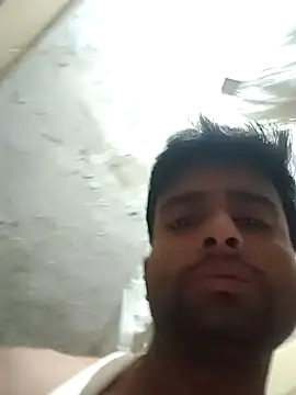 PRIYANHUxh online show from April 3, 2026, 6:17 pm