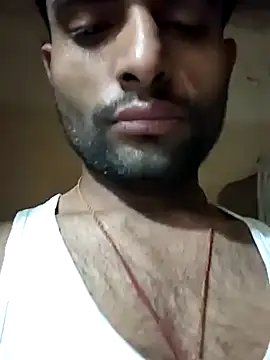 PRIYANHUxh online show from April 7, 2026, 7:47 pm