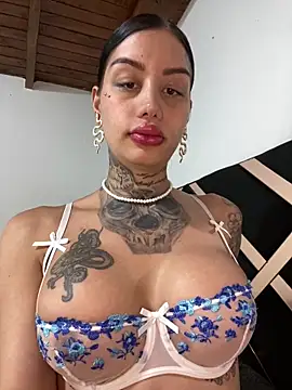 Snapshot of Zaratattoox chatting on March 20, 2026, 6:29 am Zaratattoox online show from March 20, 2026, 6:29 am