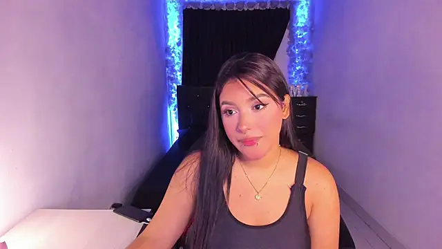 Mariana Hasper  online show from February 17, 2025, 9:08 pm