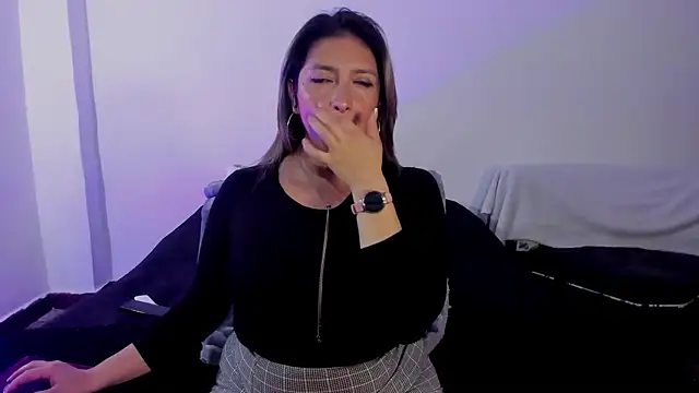 Snapshot of MichelleManson chatting on November 12, 2025, 10:15 am MichelleManson online show from November 12, 2025, 10:15 am