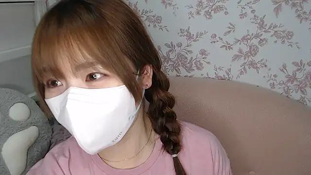 Snapshot of mei_hosina chatting on April 18, 2026, 3:49 pm mei hosina online show from April 18, 2026, 3:49 pm