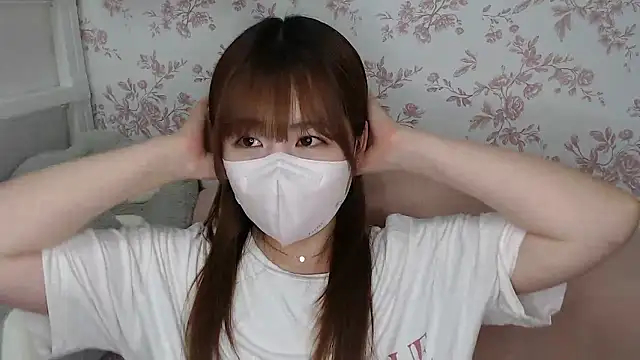 Snapshot of mei_hosina chatting on June 15, 2026, 3:47 pm mei hosina online show from June 15, 2026, 3:47 pm