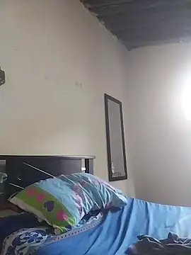 AlexaWarner online show from November 4, 2025, 4:06 pm