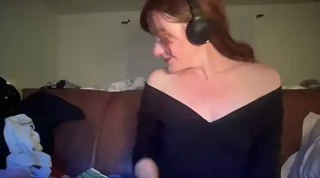 Snapshot of maythegr8ness chatting on December 7, 2024, 12:13 pm maythegr8ness online show from December 7, 2024, 12:13 pm