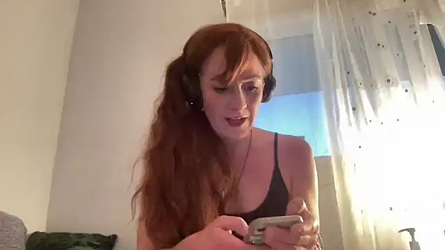 Snapshot of maythegr8ness chatting on March 7, 2025, 2:12 pm maythegr8ness online show from March 7, 2025, 2:12 pm