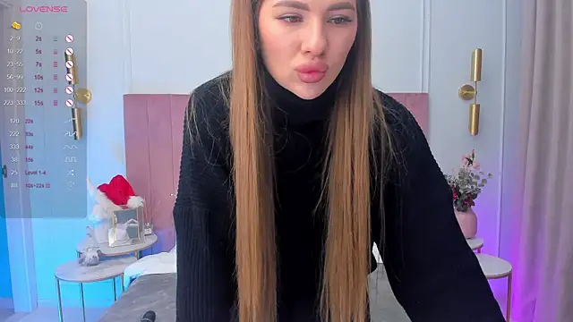 Snapshot of MilaVoxx chatting on December 8, 2024, 5:50 am MilaVoxx online show from December 8, 2024, 5:50 am