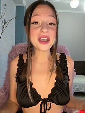 Kimsweet7 online show from October 2, 2025, 6:04 pm