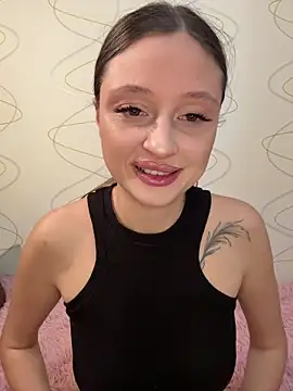 Kimsweet7 online show from November 13, 2025, 6:07 pm