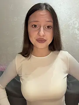 Kimsweet7 online show from December 18, 2025, 6:47 pm