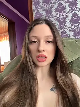 Kimsweet7 online show from April 8, 2026, 11:32 am