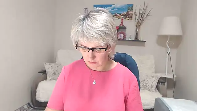 FleurMays online show from October 25, 2025, 4:53 am