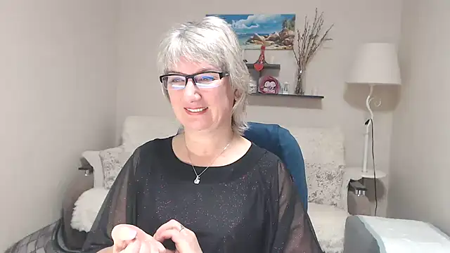 FleurMays online show from November 7, 2025, 4:56 am